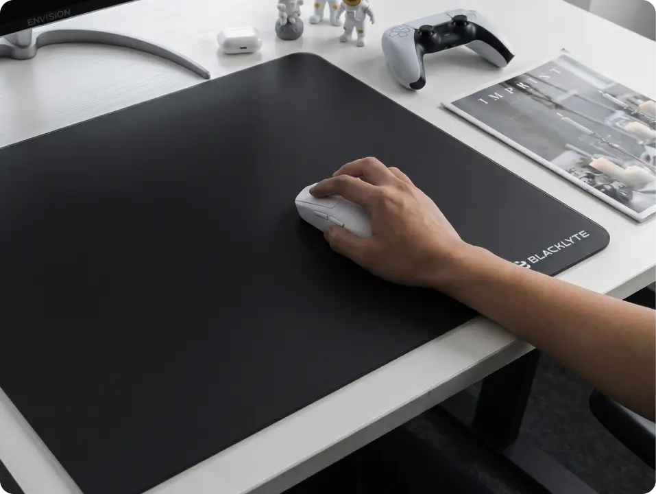 Best glass gaming mouse pad for fast and consistent mouse movement