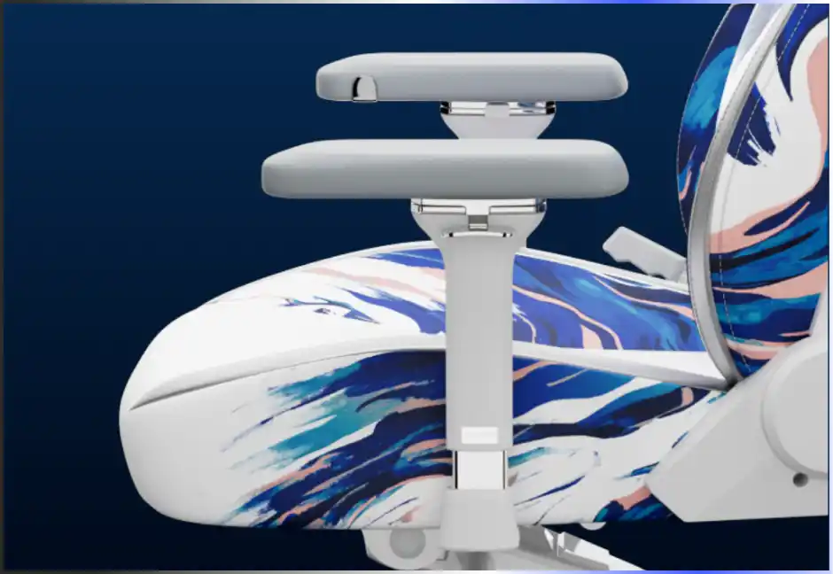 Kraken Pro Team Liquid gaming chair with 4D adjustable armrests