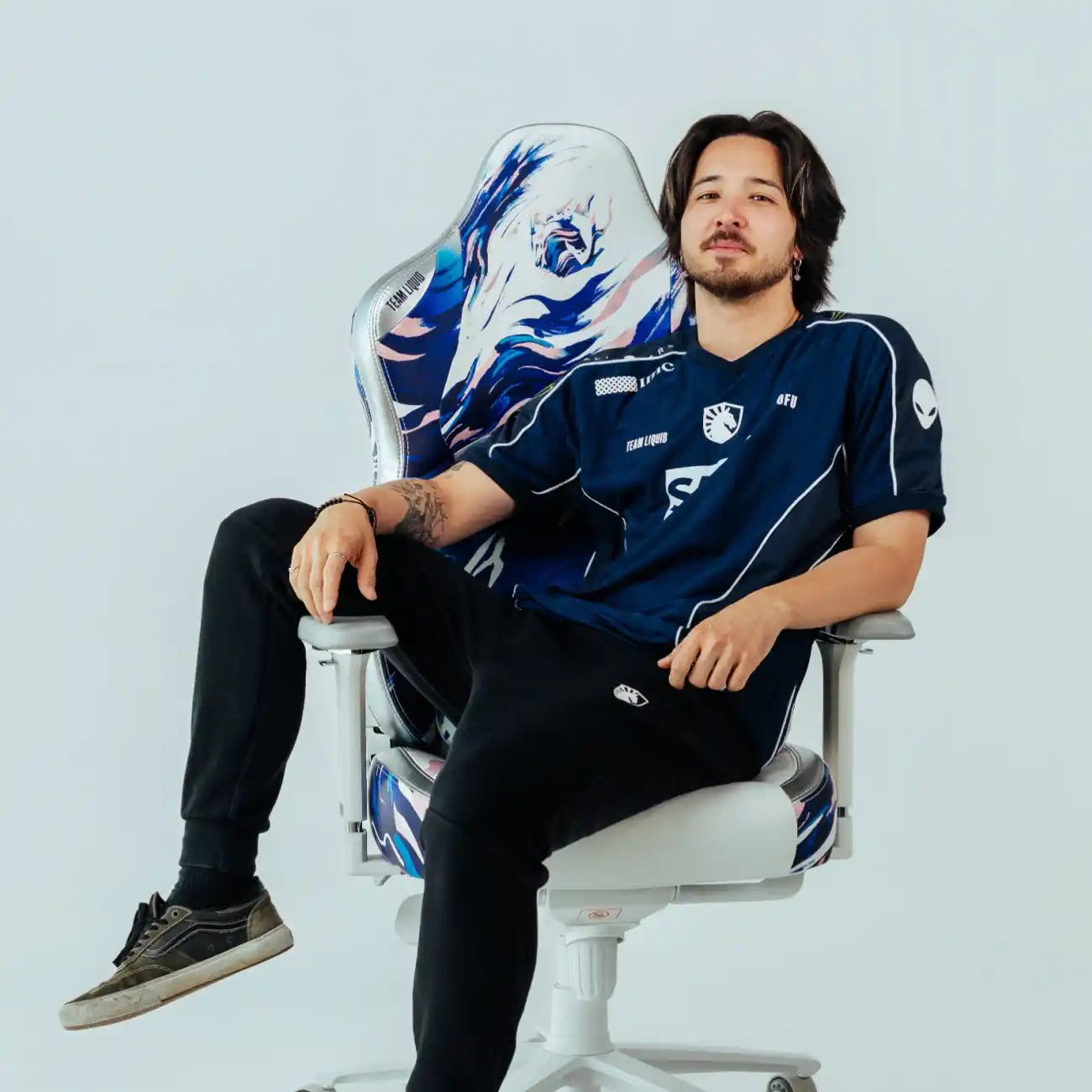 Blacklyte gaming chair featured in Team Liquid collaboration visuals